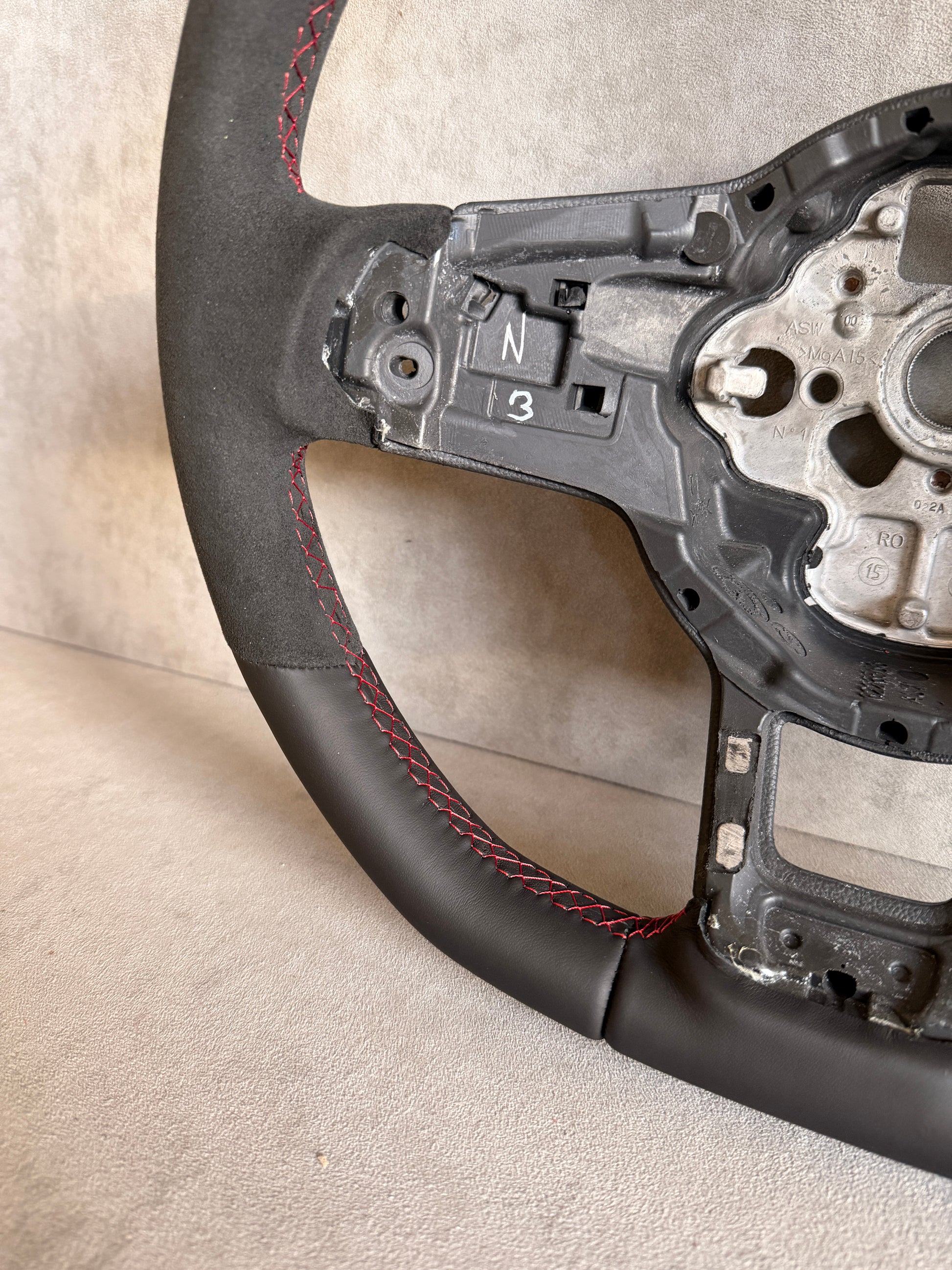 BMW F20 F30 F80 F90 etc. etc. Alcantara CS stuur